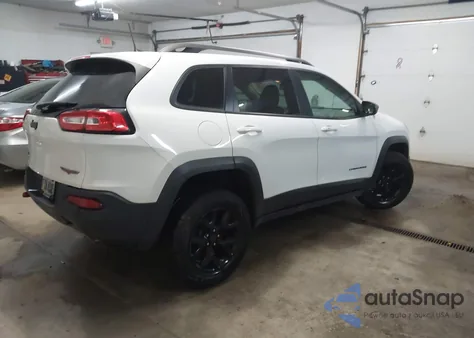 2016 Jeep Cherokee Trailhawk z USA, uszkodzony, nr VIN 1C4PJMBS4GW157247
